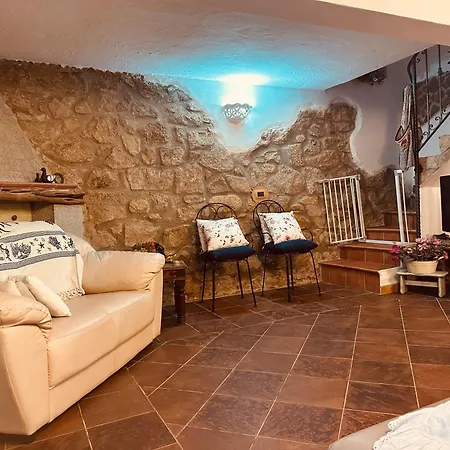 Casa Viola Monti